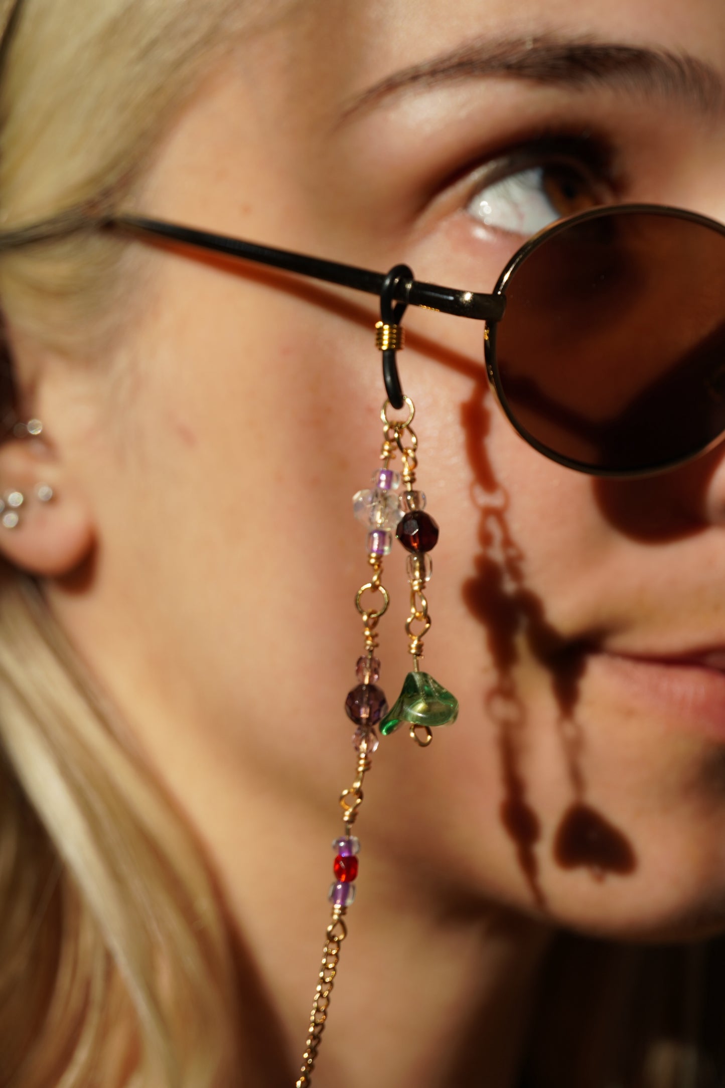Dangling Flower Gold Eye Glass Bead Chains