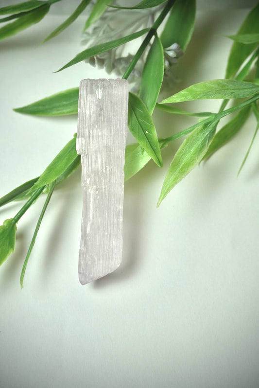 Gemmy Large Raw Kunzite