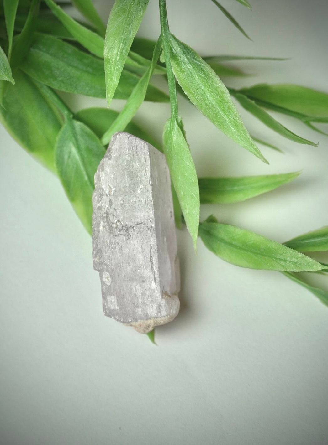 Gemmy Large Raw Kunzite