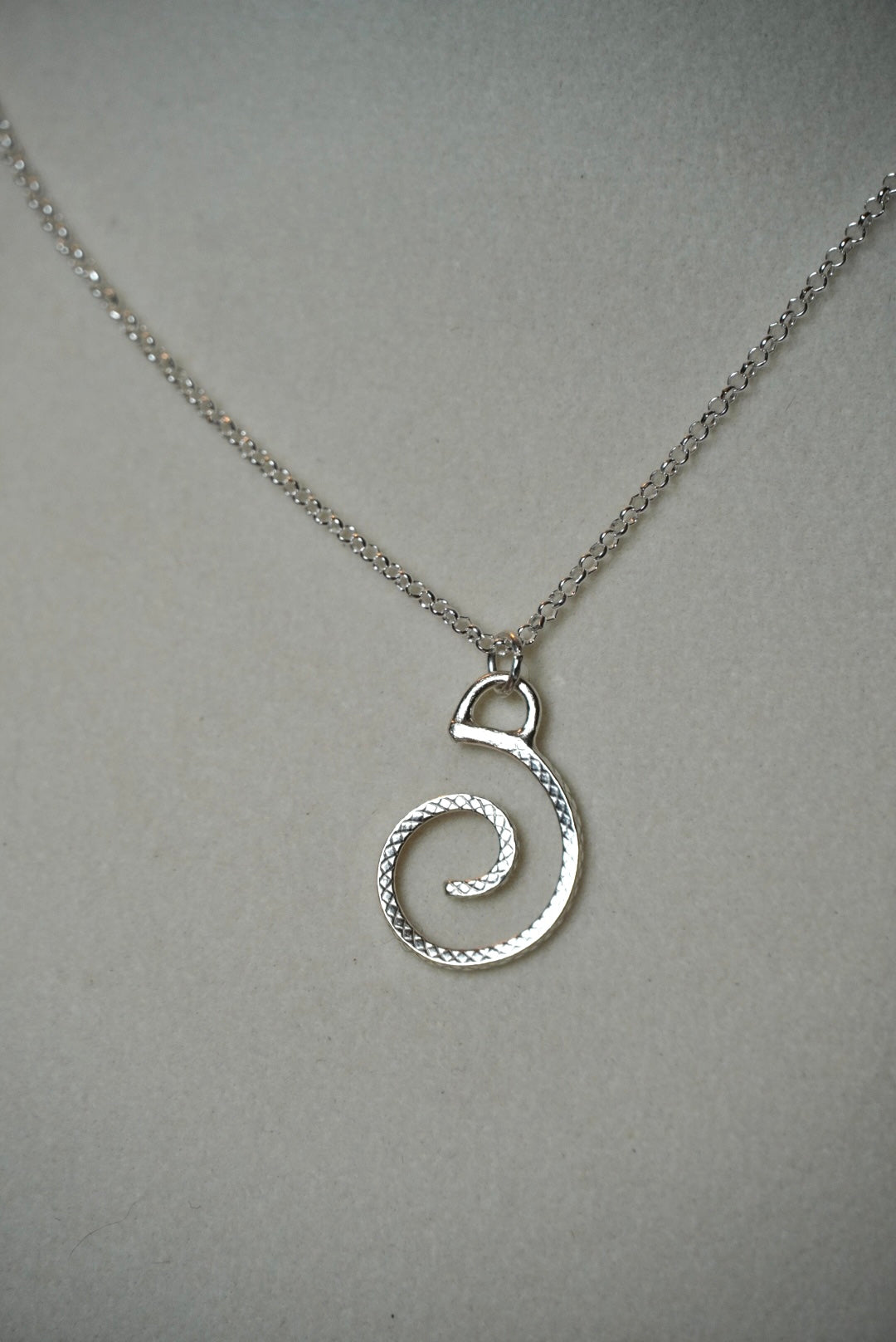Patterned Silver Swirl Necklace